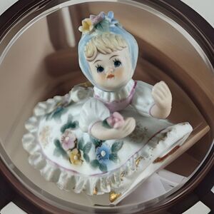 LEFTON Blue BLOOMER GIRL Bending Over Picking Flower Figurine Vintage Japan